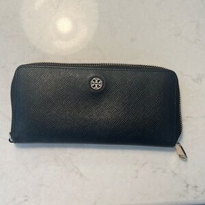 Tory Burch black wallet